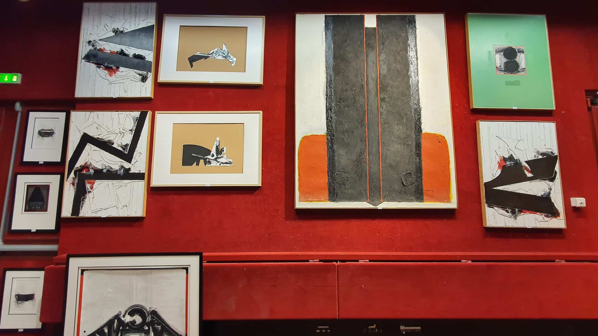 The first auction of works and NFT in Paris