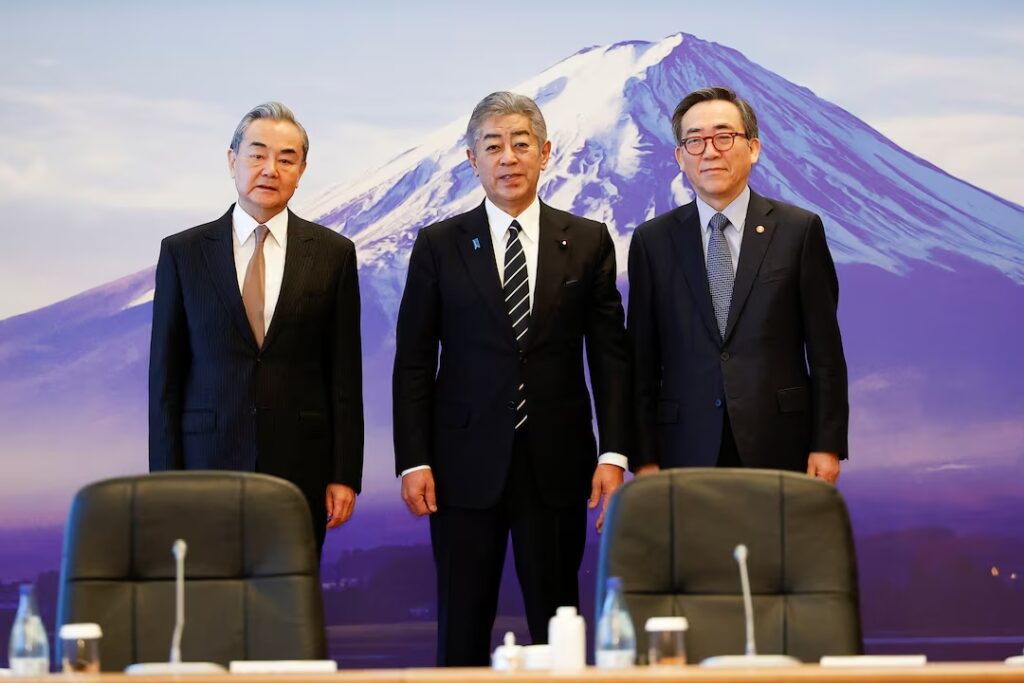 This March 22, 2025 in Tokyo, the ministers of Japan, China and South Korea come together!