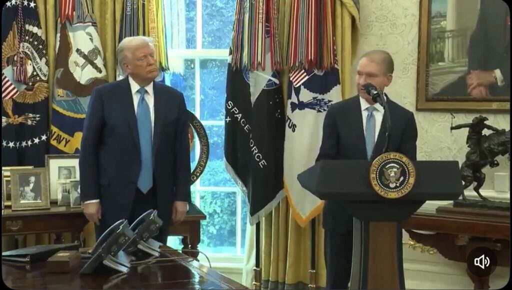 Paul Atkins enthronement ceremony, the new president of the dry, in the presence of Donald Trump.